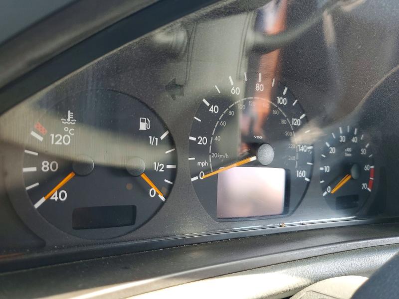 Продажа на аукционе авто 2002 Mercedes-benz Clk, vin: WDBLK65G52T102796, номер лота: 61153496