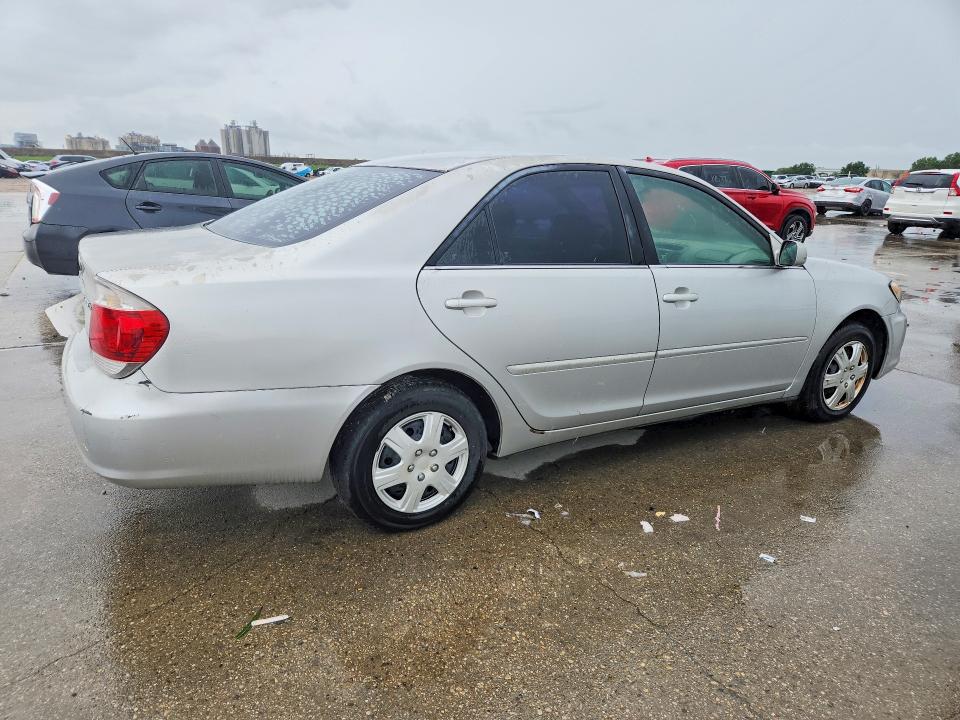 60806616 :رقم المزاد ، 4T1BE32KX6U699497 vin ، 2006 Toyota Camry مزاد بيع