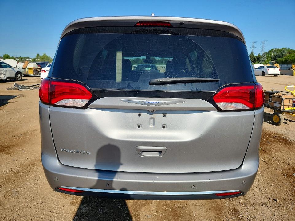 Продажа на аукционе авто 2018 Chrysler Pacifica, vin: 2C4RC1EG1JR294252, номер лота: 61296836