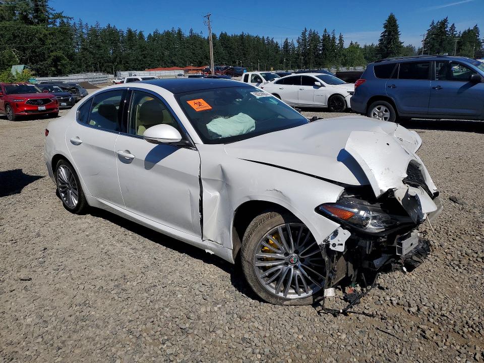 60259686 :رقم المزاد ، ZARFAMBN8M7648051 vin ، 2021 Alfa Romeo Giulia مزاد بيع