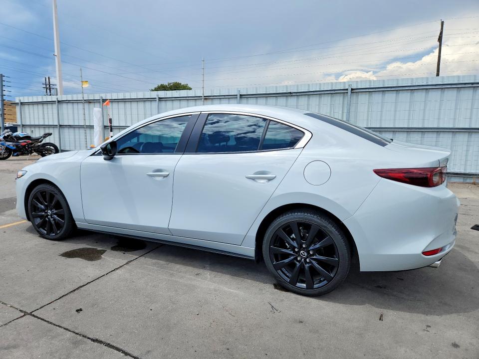 2024 Mazda 3 მანქანა იყიდება აუქციონზე, vin: 3MZBPABM4RM418515, აუქციონის ნომერი: 61769586