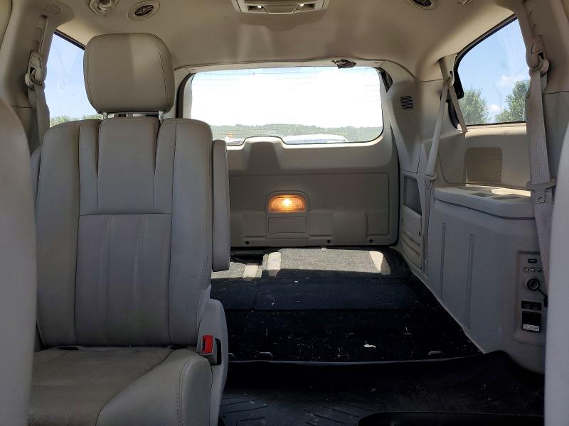 2015 Chrysler Town & Country მანქანა იყიდება აუქციონზე, vin: 2C4RC1BGXFR695391, აუქციონის ნომერი: 58812526