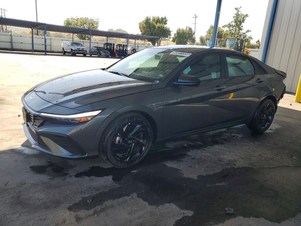 60891556 :رقم المزاد ، KMHLM4DG1TU170621 vin ، 2026 Hyundai Elantra مزاد بيع