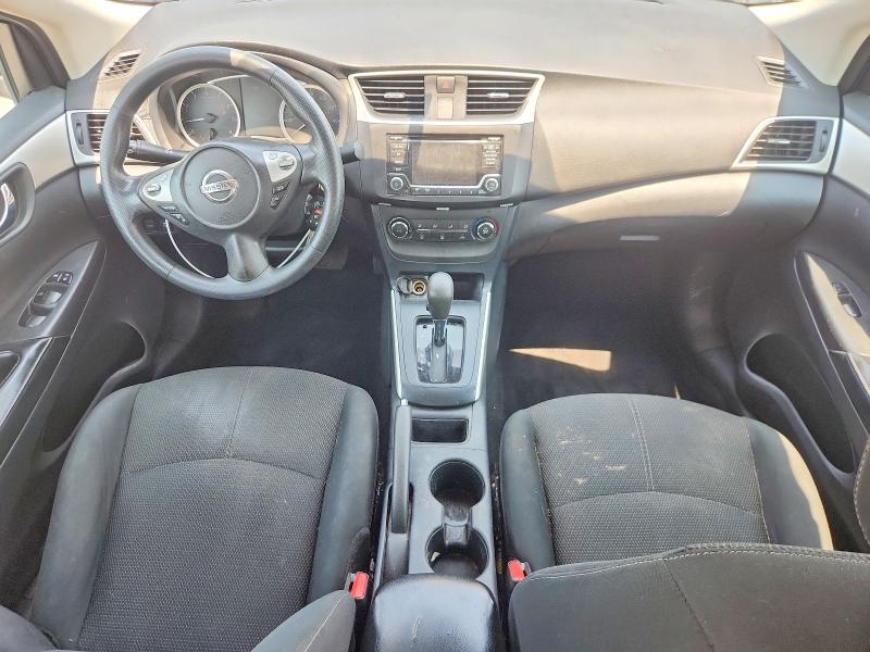 62826136 :رقم المزاد ، 3N1AB7AP5JY306785 vin ، 2018 Nissan Sentra مزاد بيع