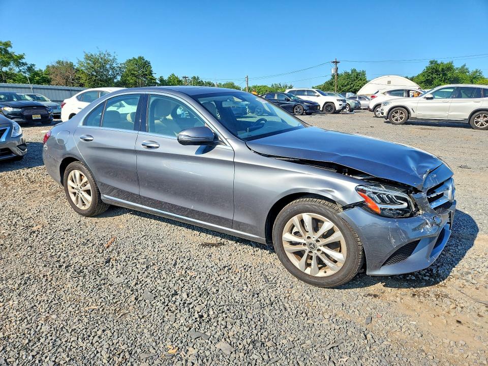 62124636 :رقم المزاد ، WDDWF8EBXLR526790 vin ، 2020 Mercedes-benz C مزاد بيع
