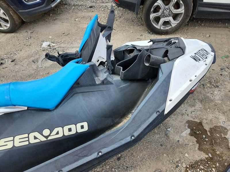 Продаж на аукціоні авто 2020 Sea-doo Spark 900 Ace, vin: YDV15927J920, номер лоту: 61928676