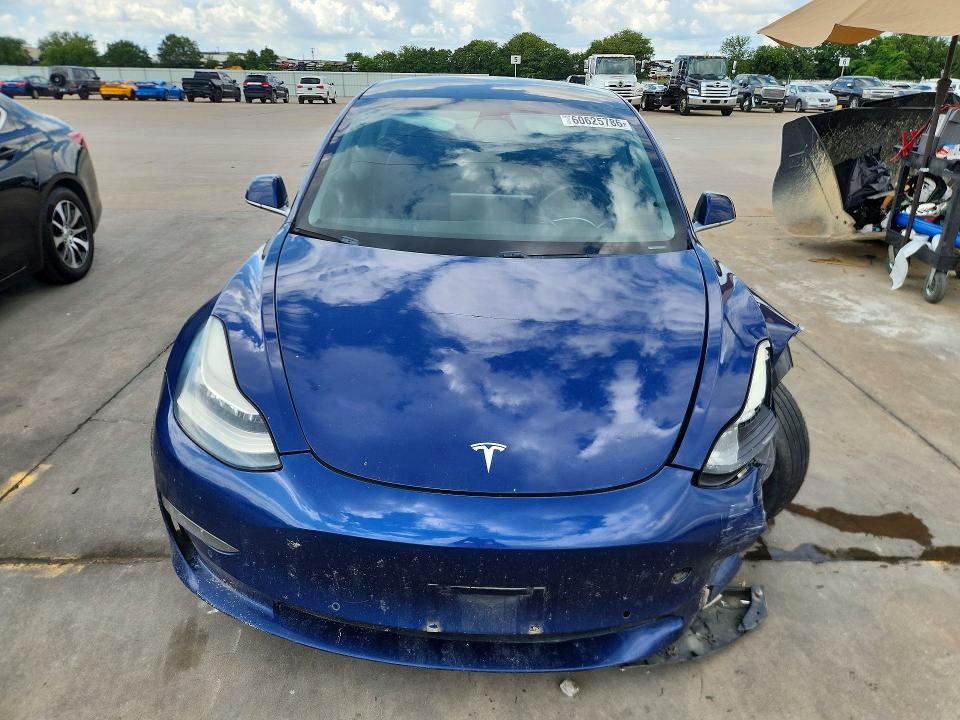 60625786 :رقم المزاد ، 5YJ3E1EA2LF598586 vin ، 2020 Tesla Model 3 مزاد بيع