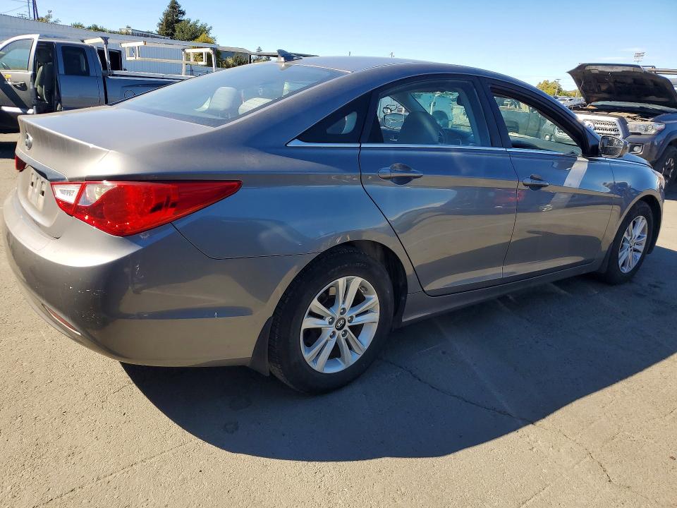 2013 Hyundai Sonata მანქანა იყიდება აუქციონზე, vin: 5NPEB4AC5DH746193, აუქციონის ნომერი: 61937916