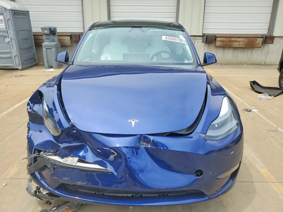 Продаж на аукціоні авто 2024 Tesla Model Y, vin: 7SAYGAEEXRF202774, номер лоту: 63569706