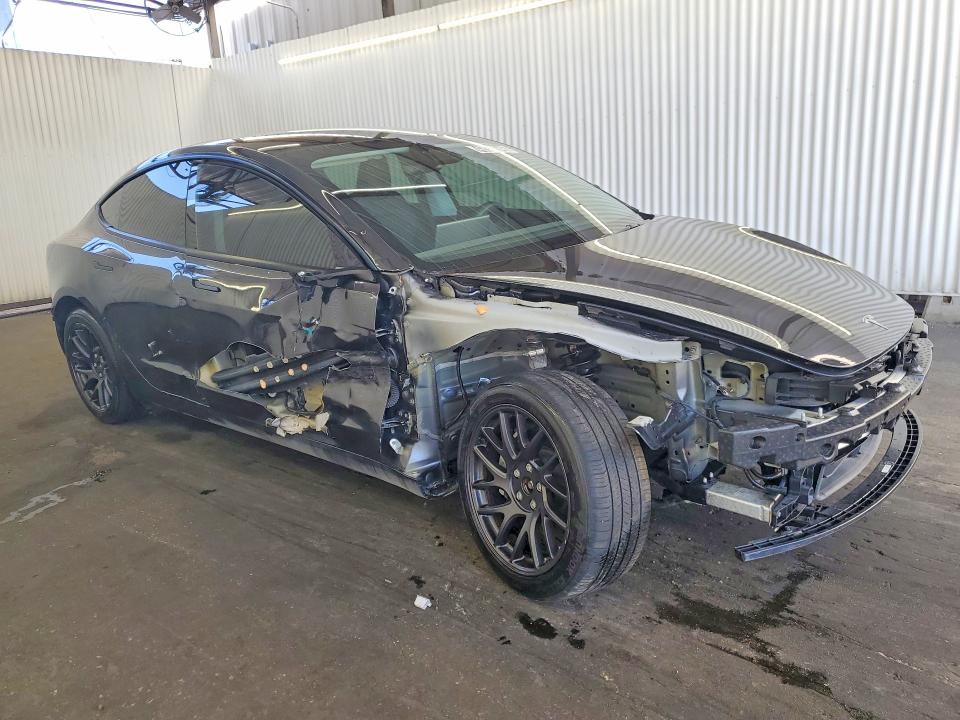 48987946 :رقم المزاد ، 5YJ3E1EB2SF899947 vin ، 2025 Tesla Model 3 مزاد بيع