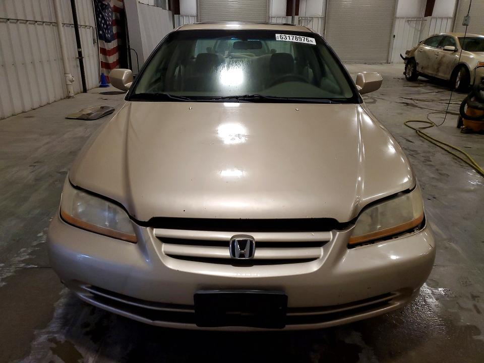 2001 Honda Accord მანქანა იყიდება აუქციონზე, vin: 1HGCG56671A038713, აუქციონის ნომერი: 63178976