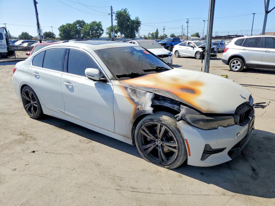 62994006 :رقم المزاد ، 3MW5R1J08L8B33225 vin ، 2020 Bmw 330i مزاد بيع