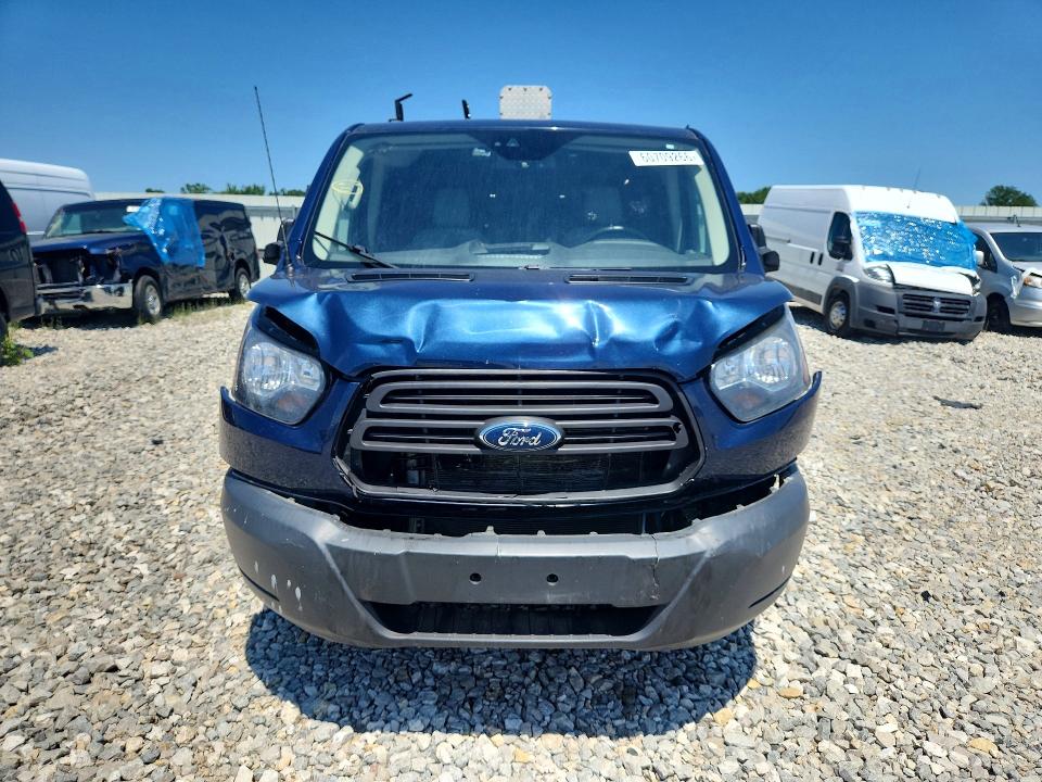 60709266 :رقم المزاد ، 1FTYR2ZM3HKA72854 vin ، 2017 Ford Transit مزاد بيع