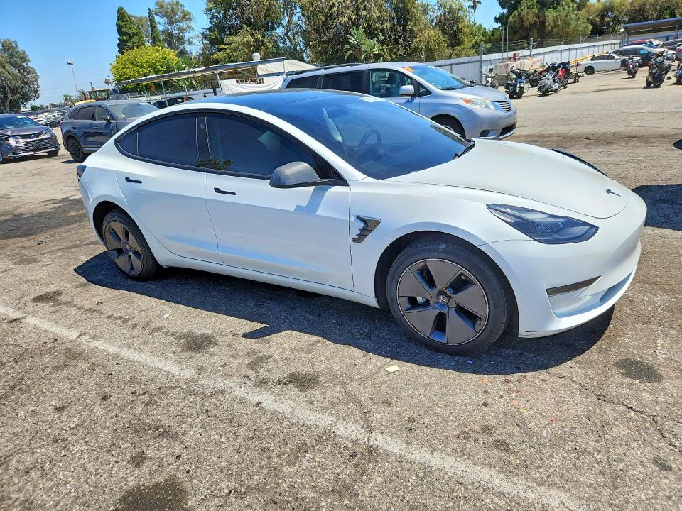 Продажа на аукционе авто 2023 Tesla Model 3, vin: 5YJ3E1EA4PF477175, номер лота: 61183476