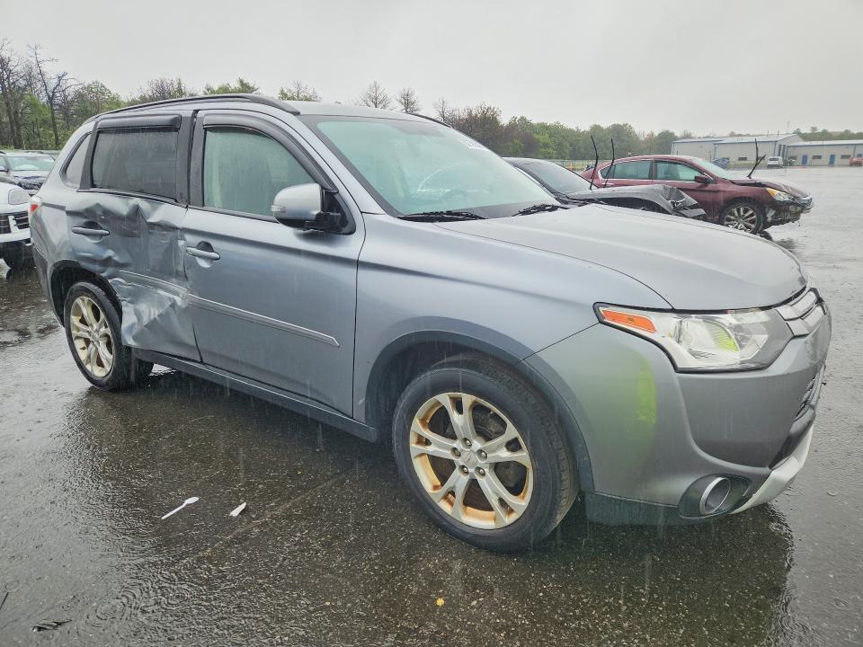 Продажа на аукционе авто 2015 Mitsubishi Outlander, vin: JA4AZ3A38FZ004445, номер лота: 62759346