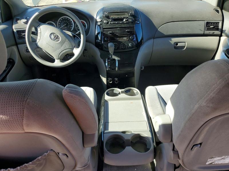 60628906 :رقم المزاد ، 5TDZA23C84S210287 vin ، 2004 Toyt Sienna مزاد بيع
