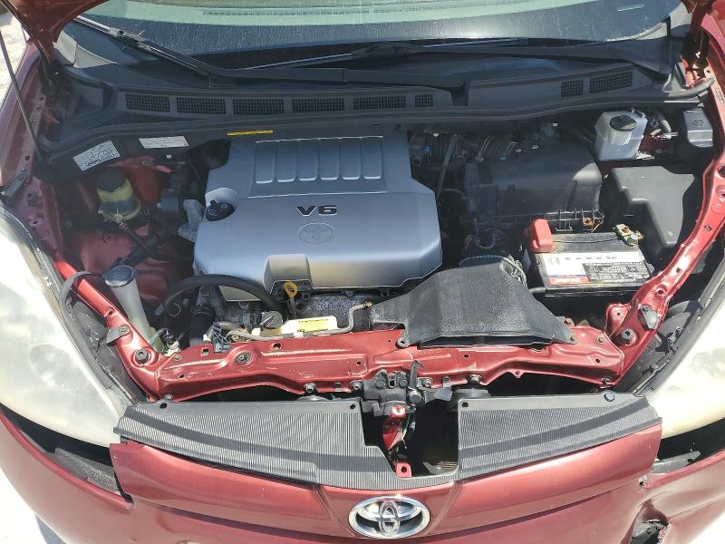 60743956 :رقم المزاد ، 5TDKK4CC3AS323506 vin ، 2010 Toyota Sienna مزاد بيع