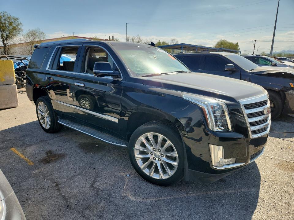 61594686 :رقم المزاد ، 1GYS4BKJ6KR250771 vin ، 2019 Cadillac Escalade مزاد بيع