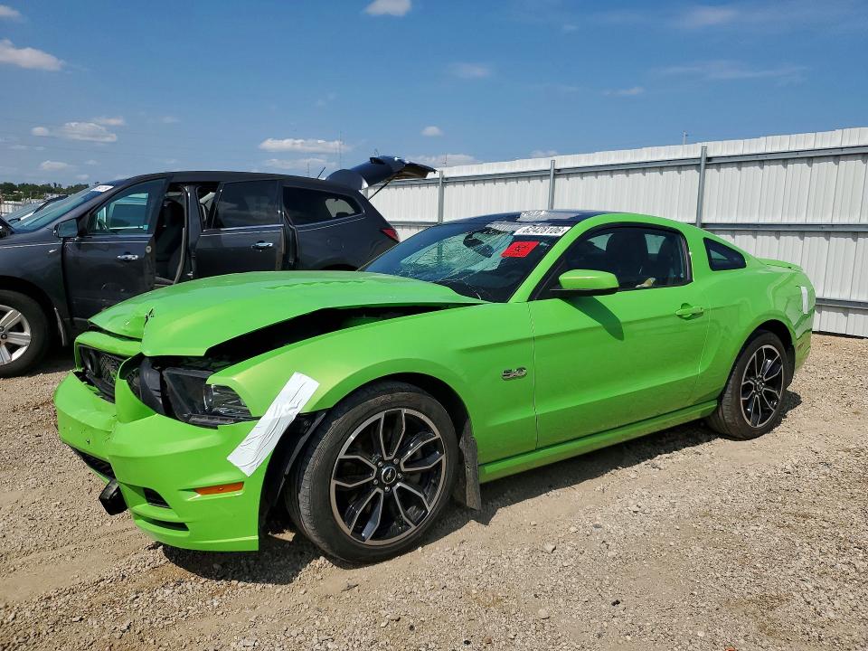 2014 Ford Mustang მანქანა იყიდება აუქციონზე, vin: 1ZVBP8CF8E5245932, აუქციონის ნომერი: 62428106