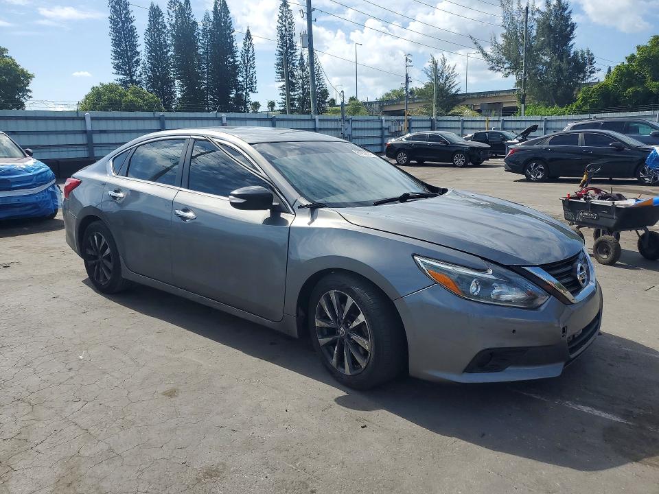 Продажа на аукционе авто 2017 Nissan Altima, vin: 1N4AL3AP6HC202642, номер лота: 61956946