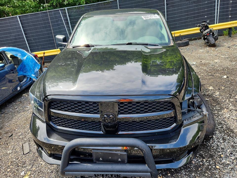60214716 :رقم المزاد ، 1C6RR7FT1HS660238 vin ، 2017 Ram 1500 مزاد بيع