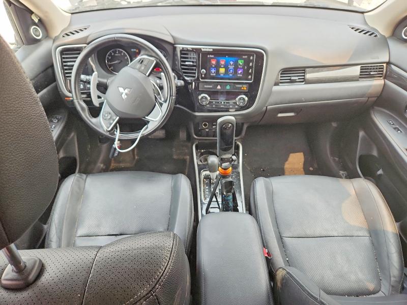61024256 :رقم المزاد ، JA4JZ4AX1HZ006002 vin ، 2017 Mitsubishi Outlander مزاد بيع