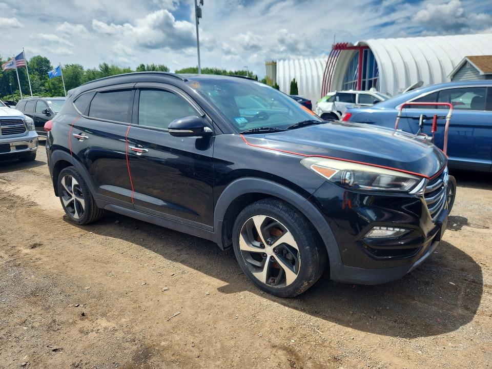 60610286 :رقم المزاد ، KM8J3CA26GU168656 vin ، 2016 Hyundai Tucson مزاد بيع