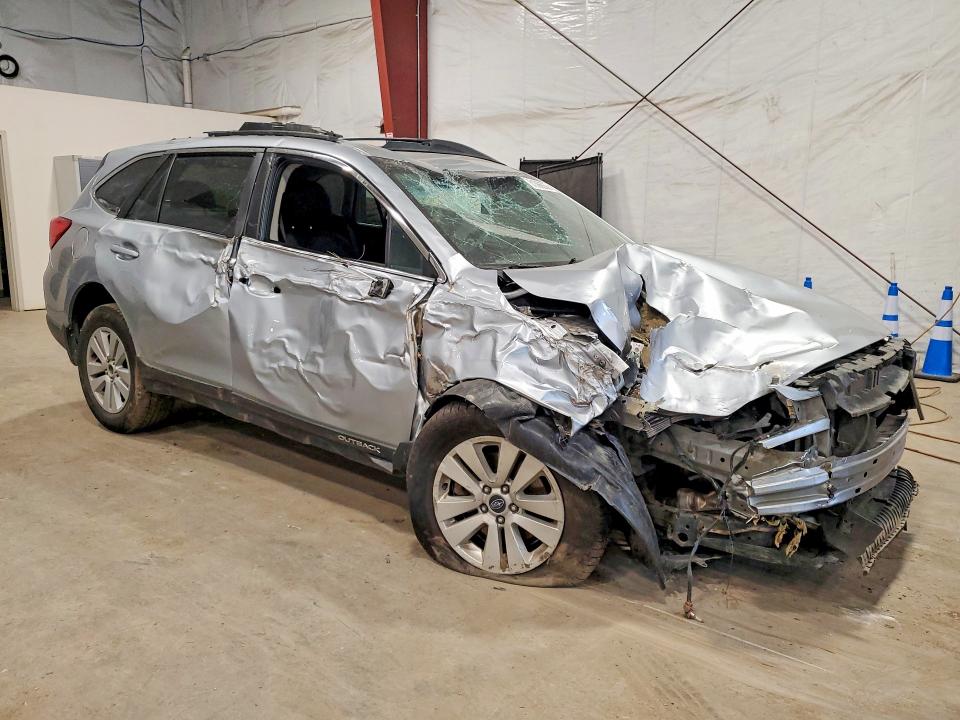 2016 Subaru Outback მანქანა იყიდება აუქციონზე, vin: 4S4BSACCXG3220703, აუქციონის ნომერი: 61066556