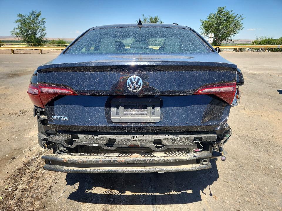 60791396 :رقم المزاد ، 3VWE57BU9MM027942 vin ، 2021 Volkswagen Jetta مزاد بيع