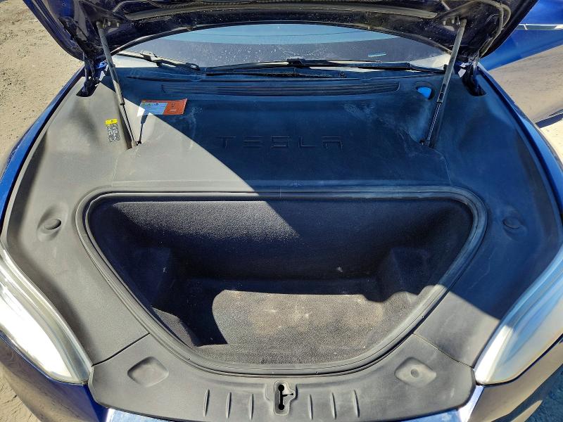 2018 Tesla Model S მანქანა იყიდება აუქციონზე, vin: 5YJSA1E28JF282820, აუქციონის ნომერი: 61878856