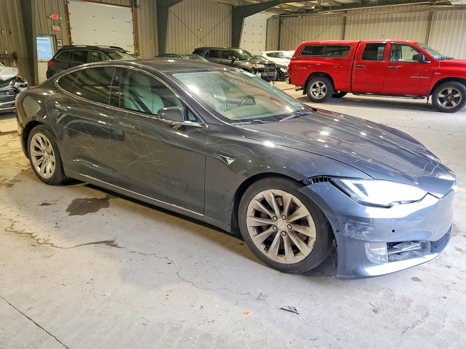 Продажа на аукционе авто 2017 Tesla Model S, vin: 5YJSA1E26HF220049, номер лота: 59827486