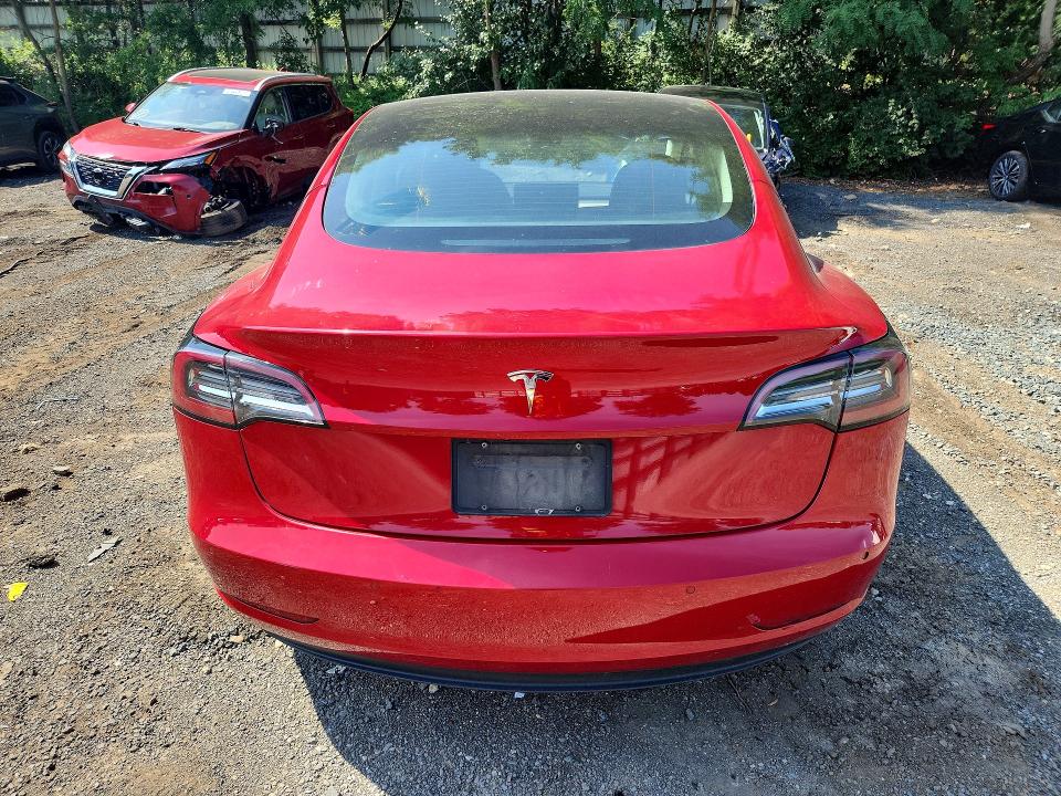60953616 :رقم المزاد ، 5YJ3E1EA5NF187783 vin ، 2022 Tesla Model 3 مزاد بيع