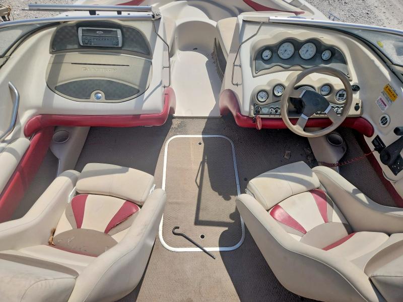 2001 Glastron Boat მანქანა იყიდება აუქციონზე, vin: GLA250941001, აუქციონის ნომერი: 63001956