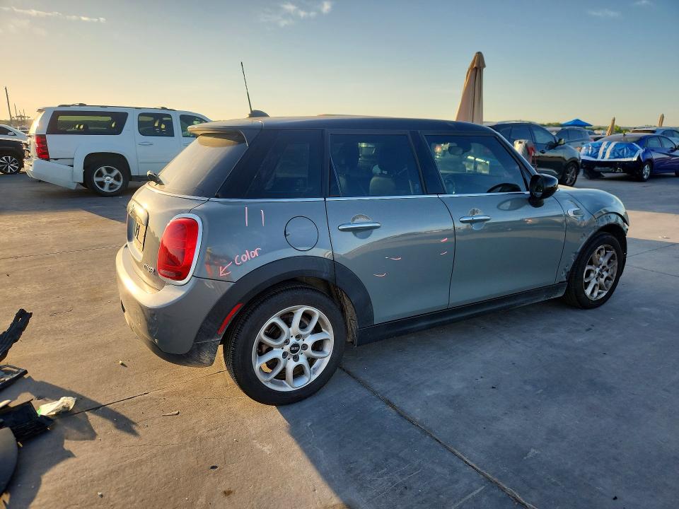 2020 Mini Cooper მანქანა იყიდება აუქციონზე, vin: WMWXU7C08L2L60470, აუქციონის ნომერი: 62642656