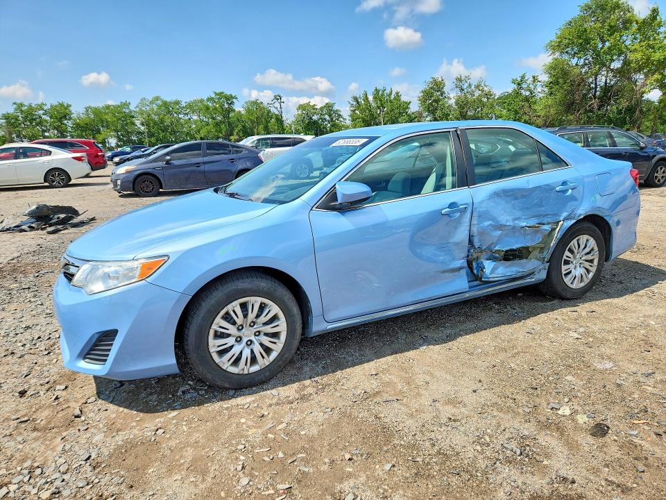 2014 Toyota Camry მანქანა იყიდება აუქციონზე, vin: 4T4BF1FK6ER360218, აუქციონის ნომერი: 62686536