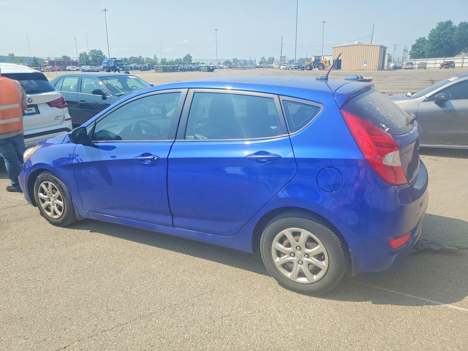 2013 Hyundai Accent მანქანა იყიდება აუქციონზე, vin: KMHCT5AE9DU092926, აუქციონის ნომერი: 61033566