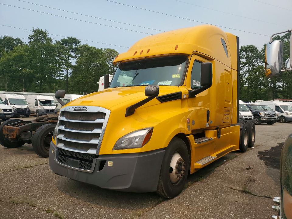 60578746 :رقم المزاد ، 3AKJHHDR9LSLP1260 vin ، 2020 Freightliner Cascadia 126 مزاد بيع