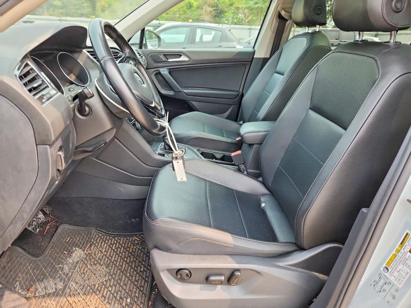 60611626 :رقم المزاد ، 3VV3B7AX6KM041455 vin ، 2019 Volkswagen Tiguan مزاد بيع
