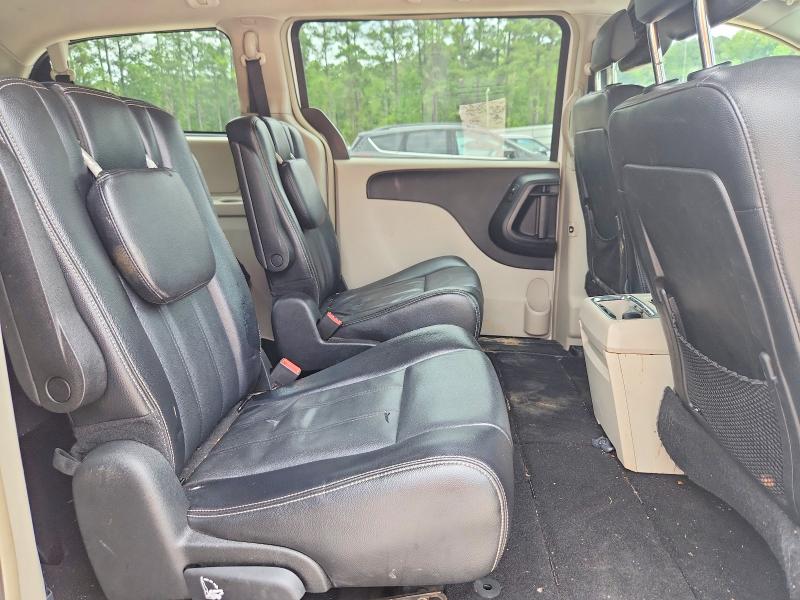 2015 Chrysler Town & Country მანქანა იყიდება აუქციონზე, vin: 2C4RC1BG8FR537695, აუქციონის ნომერი: 61210436