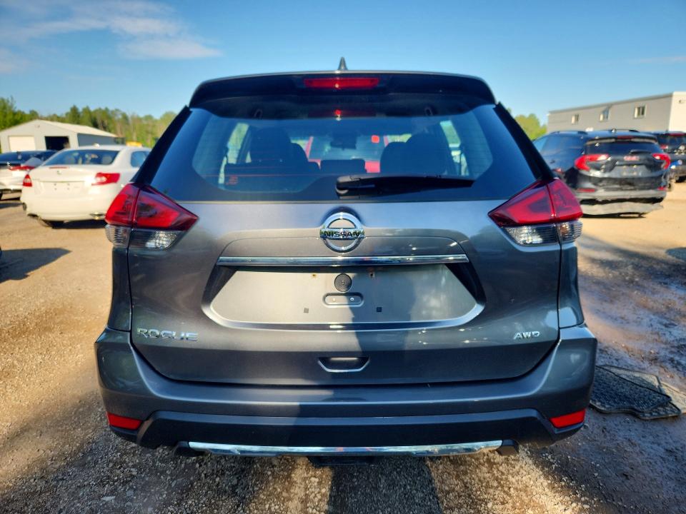 62131786 :رقم المزاد ، 5N1AT2MV0JC777173 vin ، 2018 Nissan Rogue مزاد بيع