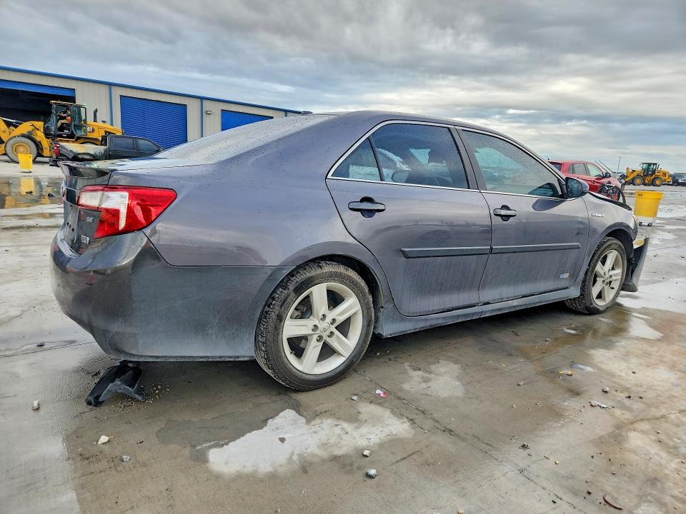 2014 Toyota Camry Hybrid მანქანა იყიდება აუქციონზე, vin: 4T1BD1FK5EU123767, აუქციონის ნომერი: 60991816