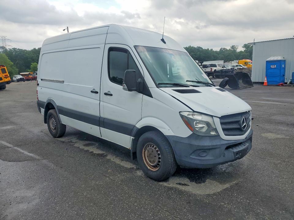 59670186 :رقم المزاد ، WD3PE7CD3HP567503 vin ، 2017 Mercedes-benz Sprinter مزاد بيع
