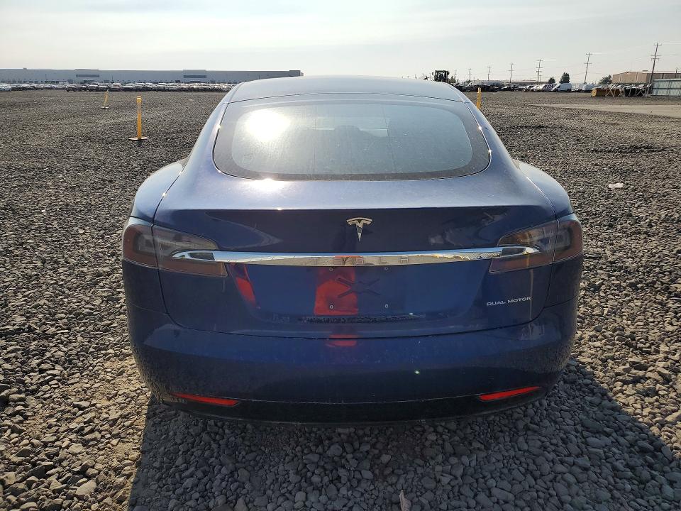 62877026 :رقم المزاد ، 5YJSA1E26LF415416 vin ، 2020 Tesla Model S مزاد بيع