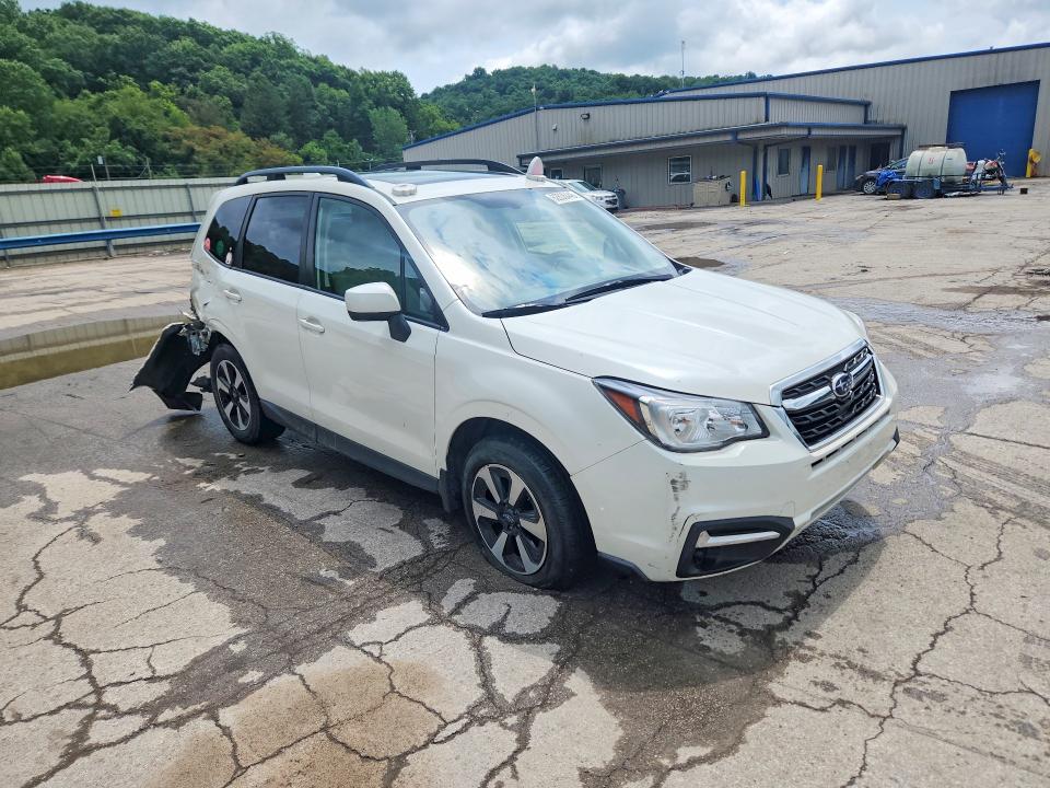 62838446 :رقم المزاد ، JF2SJAEC8HH402409 vin ، 2017 Subaru Forester مزاد بيع
