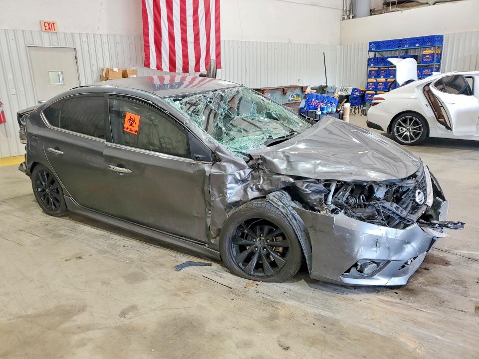 61813366 :رقم المزاد ، 3N1AB7AP5HY281557 vin ، 2017 Nissan Sentra مزاد بيع