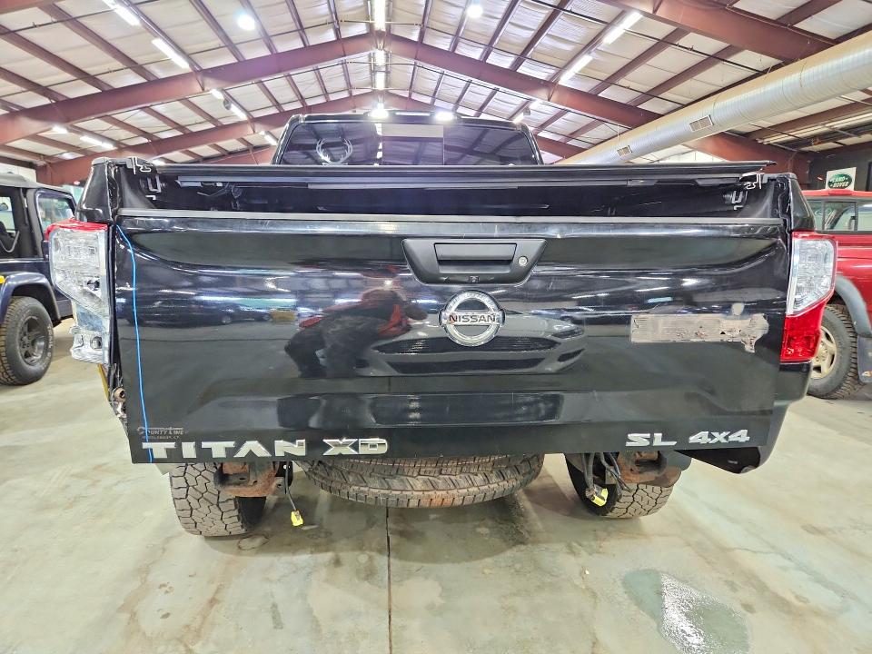 62420876 :رقم المزاد ، 1N6AA1F48HN561026 vin ، 2017 Nissan Titan Xd مزاد بيع
