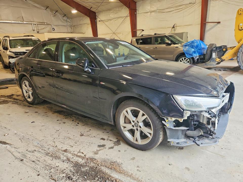 Продаж на аукціоні авто 2018 Audi A4, vin: WAUDNAF48JA022680, номер лоту: 59945636