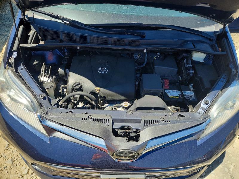 62844226 :رقم المزاد ، 5TDYZ3DC8JS928331 vin ، 2018 Toyota Sienna مزاد بيع