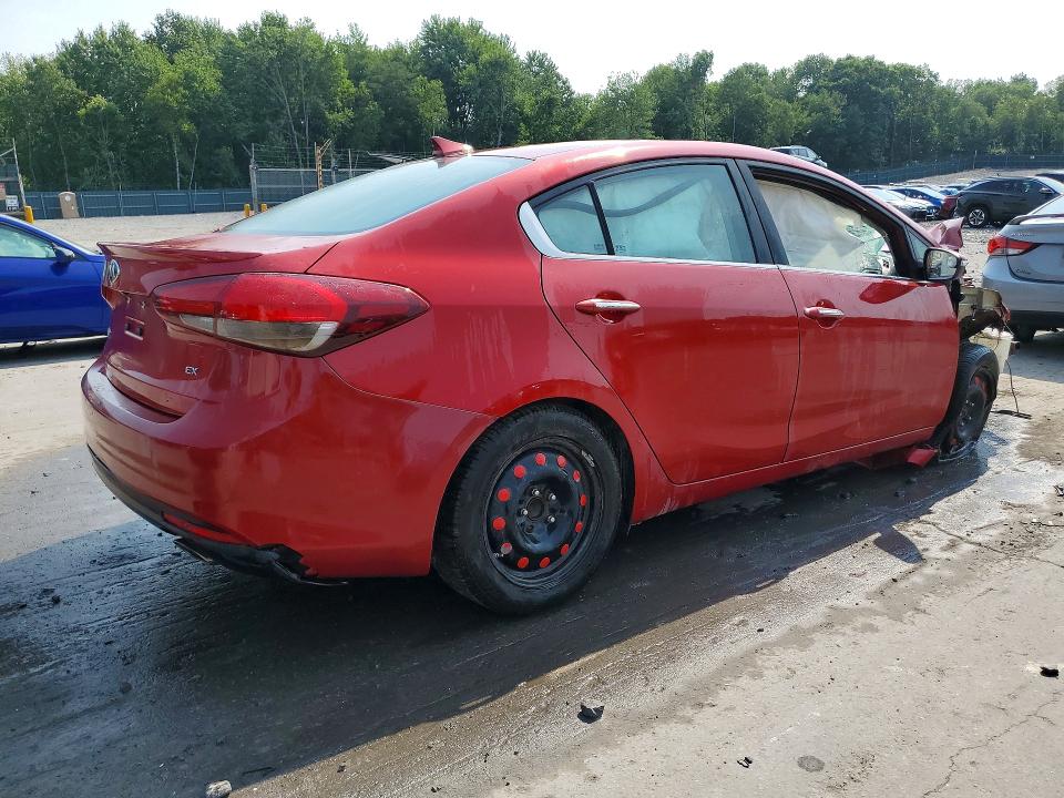 61364566 :رقم المزاد ، 3KPFL4A86HE115654 vin ، 2017 Kia Forte مزاد بيع