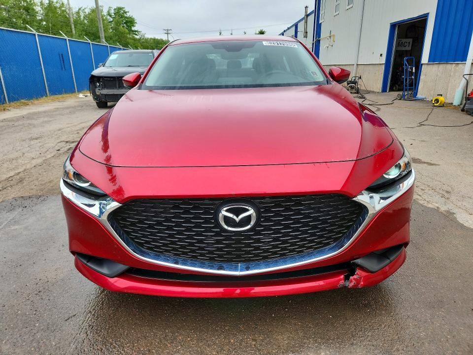 62917996 :رقم المزاد ، JM1BPAB75M1301867 vin ، 2021 Mazda 3 مزاد بيع